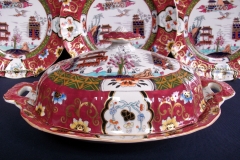 MASON'S #447 CANTON RED-  COVERED SERVING BOWL   .....   https://www.jaapiesfinechinastore.com