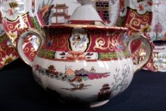MASON'S #447 CANTON RED-  COVERED SUGAR BOWL   .....   http://jaapiesfinechinastore.com