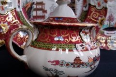 MASON'S #447 CANTON RED-  COVERED SUGAR BOWL   .....   http://jaapiesfinechinastore.com