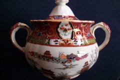 MASON'S #447 CANTON RED-  COVERED SUGAR BOWL   .....   http://jaapiesfinechinastore.com