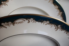 MINTON GROSVENOR- DINNER PLATE    .....   https://www.jaapiesfinechinastore.com