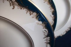 MINTON GROSVENOR- DINNER PLATE    .....   https://www.jaapiesfinechinastore.com