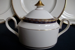 MINTON ST JAMES- COVERED SUGAR BOWL   .....   https://www.jaapiesfinechinastore.com