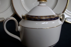 MINTON ST JAMES- COVERED SUGAR BOWL   .....   https://www.jaapiesfinechinastore.com