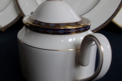 MINTON ST JAMES- COVERED SUGAR BOWL   .....   https://www.jaapiesfinechinastore.com