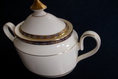 MINTON ST JAMES- COVERED SUGAR BOWL   .....   http://jaapiesfinechinastore.com