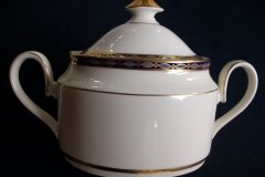 MINTON ST JAMES- COVERED SUGAR BOWL   .....   http://jaapiesfinechinastore.com