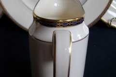 MINTON ST JAMES- CREAMER   .....   http://jaapiesfinechinastore.com