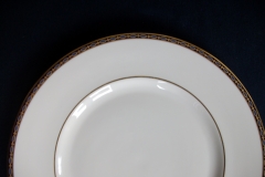 MINTON ST JAMES- DINNER PLATE   .....   https://www.jaapiesfinechinastore.com