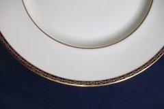 MINTON ST JAMES- DINNER PLATE   .....   http://jaapiesfinechinastore.com