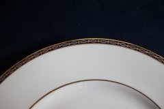 MINTON ST JAMES- DINNER PLATE   .....   http://jaapiesfinechinastore.com