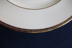 MINTON ST JAMES- DINNER PLATE   .....   http://jaapiesfinechinastore.com
