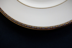 MINTON ST JAMES- DINNER PLATE   .....   https://www.jaapiesfinechinastore.com