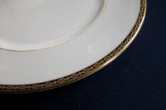 MINTON ST JAMES- DINNER PLATE   .....   http://jaapiesfinechinastore.com