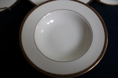 MINTON ST JAMES- RIM SOUP BOWL   .....   https://www.jaapiesfinechinastore.com