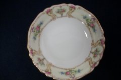 PAUL MULLER POMPADOUR- BERRY BOWL   5  1/4" ..... http://jaapiesfinechinastore.com