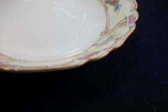 PAUL MULLER POMPADOUR- BERRY BOWL   5  1/4" ..... http://jaapiesfinechinastore.com