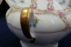 PAUL MULLER POMPADOUR- COVERED SUGAR BOWL   .....   https://www.jaapiesfinechinastore.com