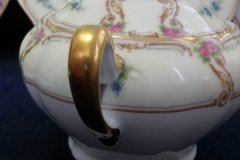 PAUL MULLER POMPADOUR- COVERED SUGAR BOWL   .....   http://jaapiesfinechinastore.com