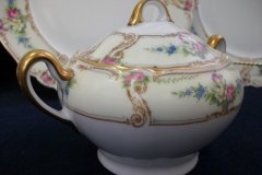 PAUL MULLER POMPADOUR- COVERED SUGAR BOWL   .....   http://jaapiesfinechinastore.com