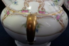 PAUL MULLER POMPADOUR- COVERED SUGAR BOWL   .....   http://jaapiesfinechinastore.com