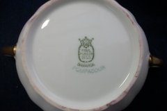 PAUL MULLER POMPADOUR- COVERED SUGAR BOWL   .....   http://jaapiesfinechinastore.com