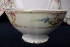 PAUL MULLER POMPADOUR- CRANBERRY BOWL    .....   http://jaapiesfinechinastore.com