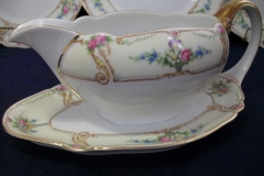 PAUL MULLER POMPADOUR- GRAVY BOAT WITH UNDERPLATE    .....   https://www.jaapiesfinechinastore.com