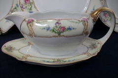 PAUL MULLER POMPADOUR- GRAVY BOAT WITH UNDERPLATE    .....   https://www.jaapiesfinechinastore.com