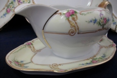 PAUL MULLER POMPADOUR- GRAVY BOAT WITH UNDERPLATE    .....   https://www.jaapiesfinechinastore.com