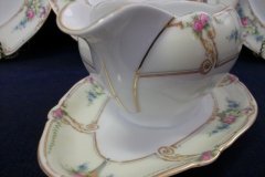 PAUL MULLER POMPADOUR- GRAVY BOAT WITH UNDERPLATE    .....   http://jaapiesfinechinastore.com