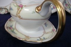 PAUL MULLER POMPADOUR- GRAVY BOAT WITH UNDERPLATE    .....   http://jaapiesfinechinastore.com