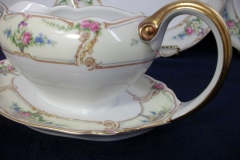 PAUL MULLER POMPADOUR- GRAVY BOAT WITH UNDERPLATE    .....   https://www.jaapiesfinechinastore.com