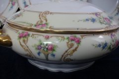 PAUL MULLER POMPADOUR- ROUND COVERED SERVING BOWL  ..... http://jaapiesfinechinastore.com