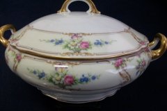PAUL MULLER POMPADOUR- ROUND COVERED SERVING BOWL  ..... http://jaapiesfinechinastore.com