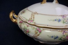 PAUL MULLER POMPADOUR- ROUND COVERED SERVING BOWL  ..... http://jaapiesfinechinastore.com