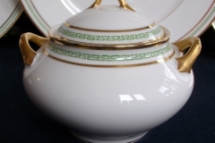 PORCELAINE LIMOUSINE/MARTIAL REDON GREEN GREEK KEY-  COVERED SUGAR BOWL   ..... https://www.jaapiesfinechinastore.com