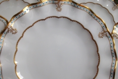 ROYAL CROWN DERBY LOMBARDY- DINNER PLATE   .....   https://www.jaapiesfinechinastore.com