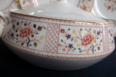 ROYAL CROWN DERBY LUCIENNE #A1266- COVERED SERVING BOWL   .....   https://www.jaapiesfinechinastore.com