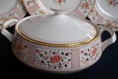 ROYAL CROWN DERBY LUCIENNE #A1266- COVERED SERVING BOWL   .....   https://www.jaapiesfinechinastore.com