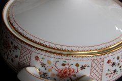 ROYAL CROWN DERBY LUCIENNE #A1266- COVERED SERVING BOWL   .....   http://jaapiesfinechinastore.com