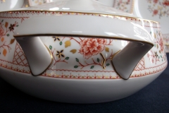 ROYAL CROWN DERBY LUCIENNE #A1266- COVERED SERVING BOWL   .....   https://www.jaapiesfinechinastore.com