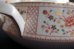 ROYAL CROWN DERBY LUCIENNE #A1266- COVERED SERVING BOWL   .....   https://www.jaapiesfinechinastore.com