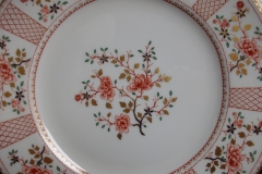 ROYAL CROWN DERBY LUCIENNE #A1266-  DINNER PLATE   .....   https://www.jaapiesfinechinastore.com