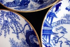 ROYAL CROWN DERBY MIKADO- BERRY BOWL   .....   http://jaapiesfinechinastore.com