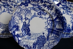 ROYAL CROWN DERBY MIKADO- CAKE PLATE   .....   https://www.jaapiesfinechinastore.com