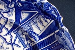 ROYAL CROWN DERBY MIKADO- CAKE PLATE   .....   http://jaapiesfinechinastore.com