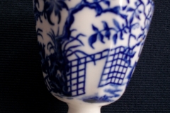 ROYAL CROWN DERBY MIKADO- EGG CUP   .....   https://www.jaapiesfinechinastore.com