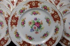 REGENCY FLORAL SPRAYS, MAROON & TAN CARTOUCHE-  DINNER PLATE  10 5/8"   .....   http://jaapiesfinechinastore.com