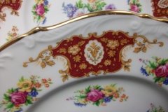 REGENCY FLORAL SPRAYS, MAROON & TAN CARTOUCHE-  DINNER PLATE  10 5/8"   .....   http://jaapiesfinechinastore.com